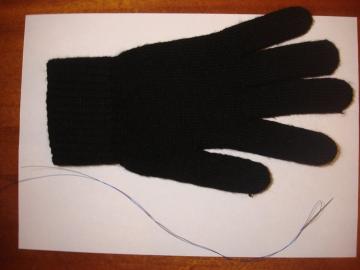 Ako vyrobiť konvenčné rukavice dotyk pohodlne používať smartphone v chlade.