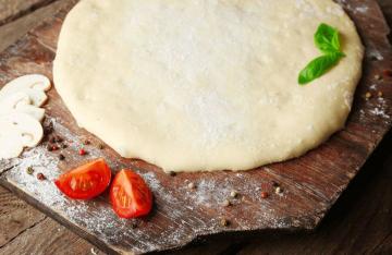 Ako urobiť pizza cesto: tajomstvo pravého talianskeho testu